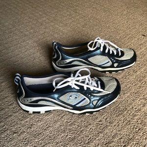 Skechers  Size 8 sneakers. Worn once. Excellent condition.